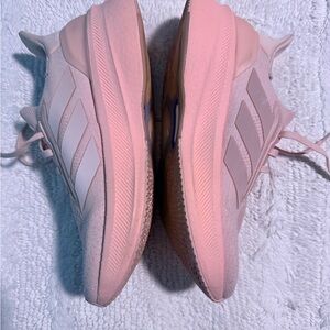 adidas Ultraboost 5 dusty pink